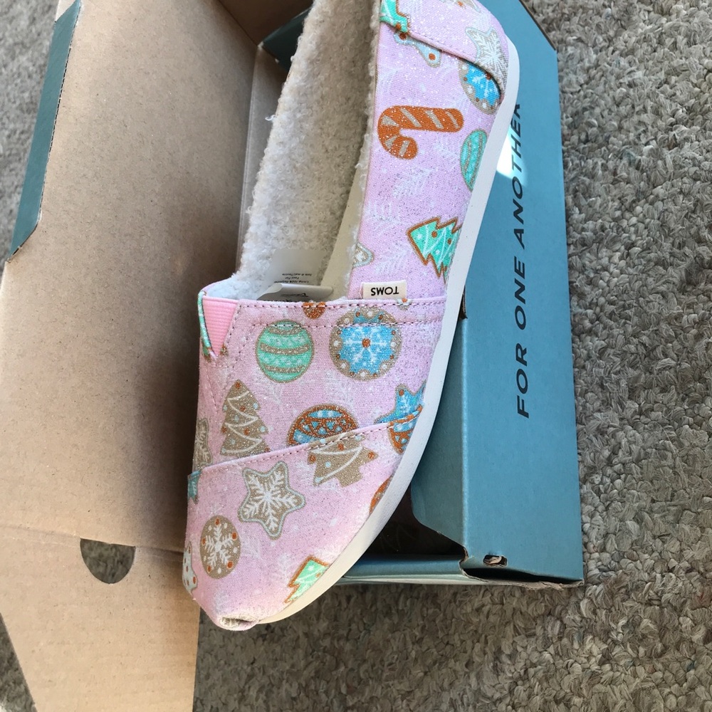 Tom’s Pink Sugar Cookie 7.5